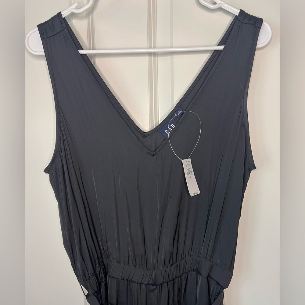 GAP NWT Black V-Neck Jumpsuit - Picture 4 of 5